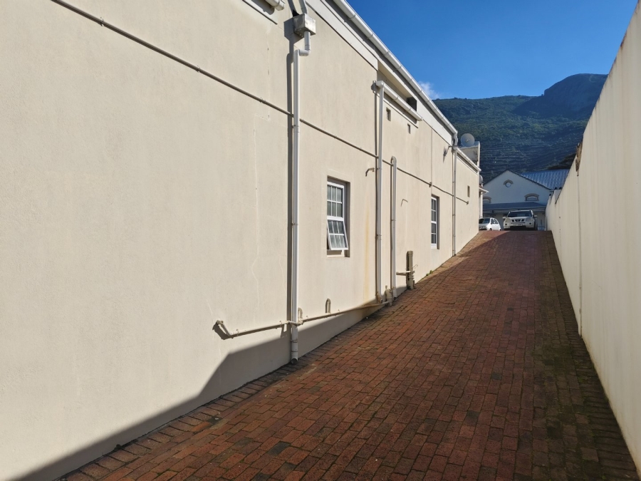 Commercial Property for Sale in Hoog En Droog Western Cape